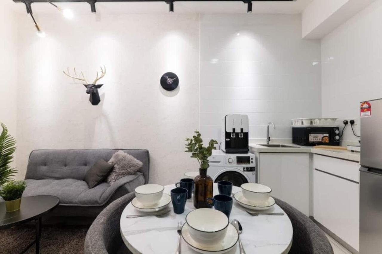 Apartament Arte Mont Kiara 3Pax Jacuzzi Pool Gym Near Mitec Matrade Kuala Lumpur Zewnętrze zdjęcie